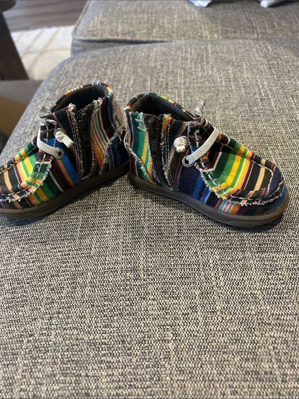 Ropers- infant size 3. For 6-9 mos. Striped Canvas Mock-Tie Shoes